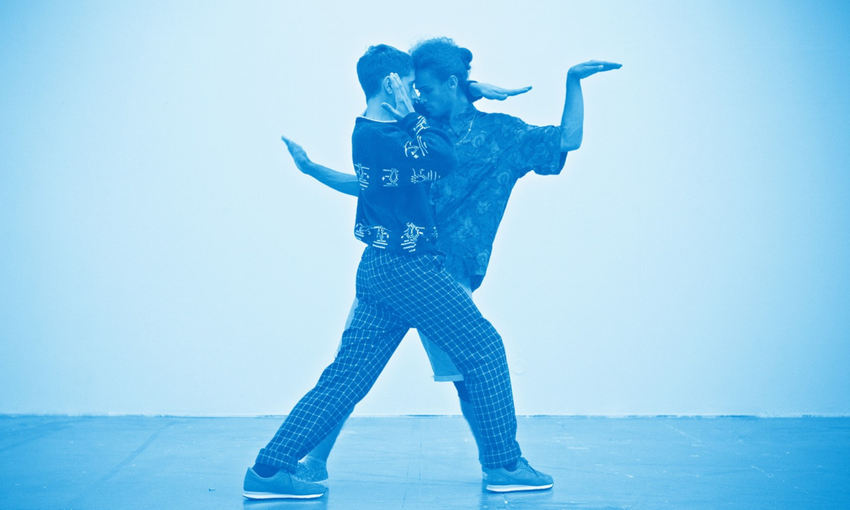 Performance image, Hold, bibu, 2016