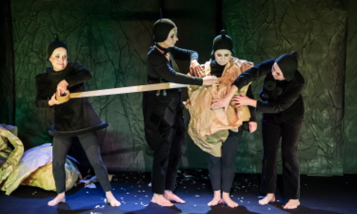 Performance image, Papper - en ordlös saga om livet, bibu, 2018