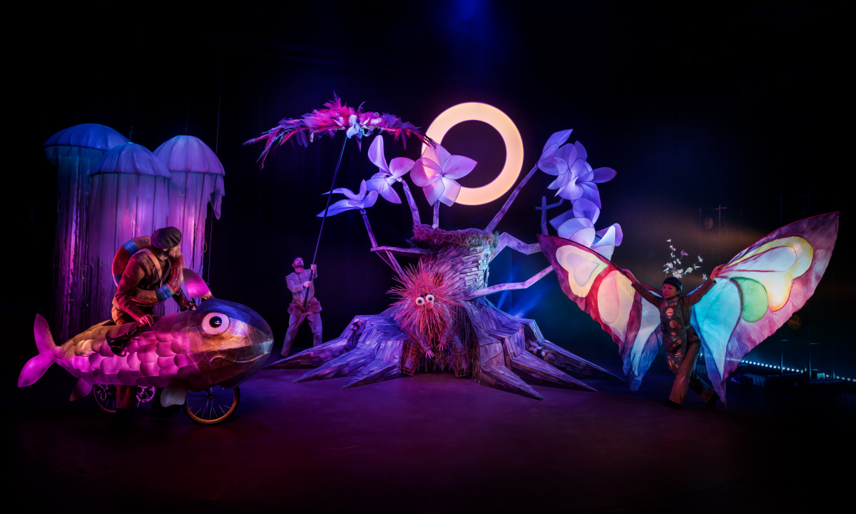 Photo: Markus Gårder Performance image A speck in space