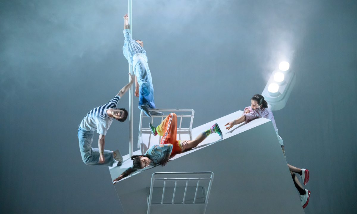 A picture of the actors