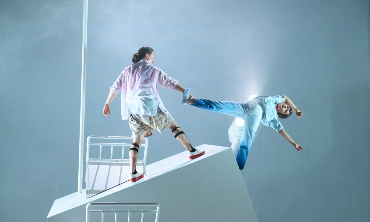 A picture of the actors