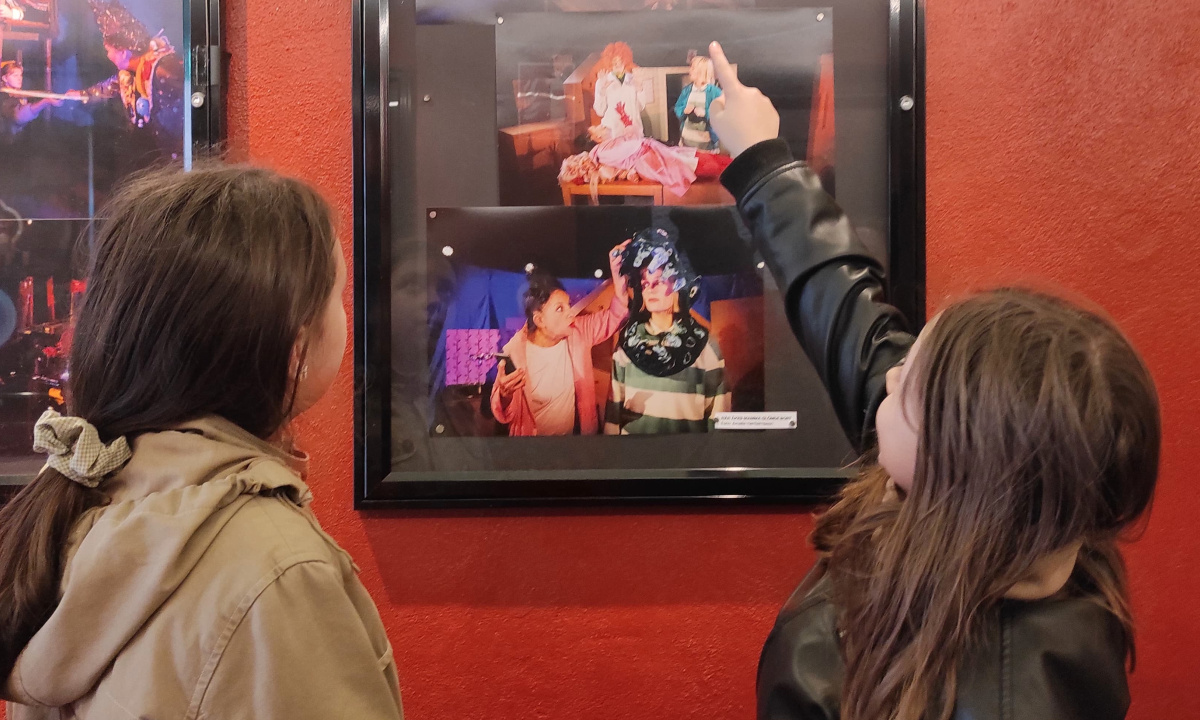 SAFT - Society, Family, Theatre